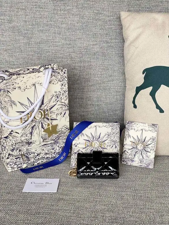 S0074 10.4X7X2cm YG 5