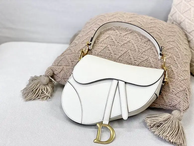 M0446 25X20X6cm YG 8