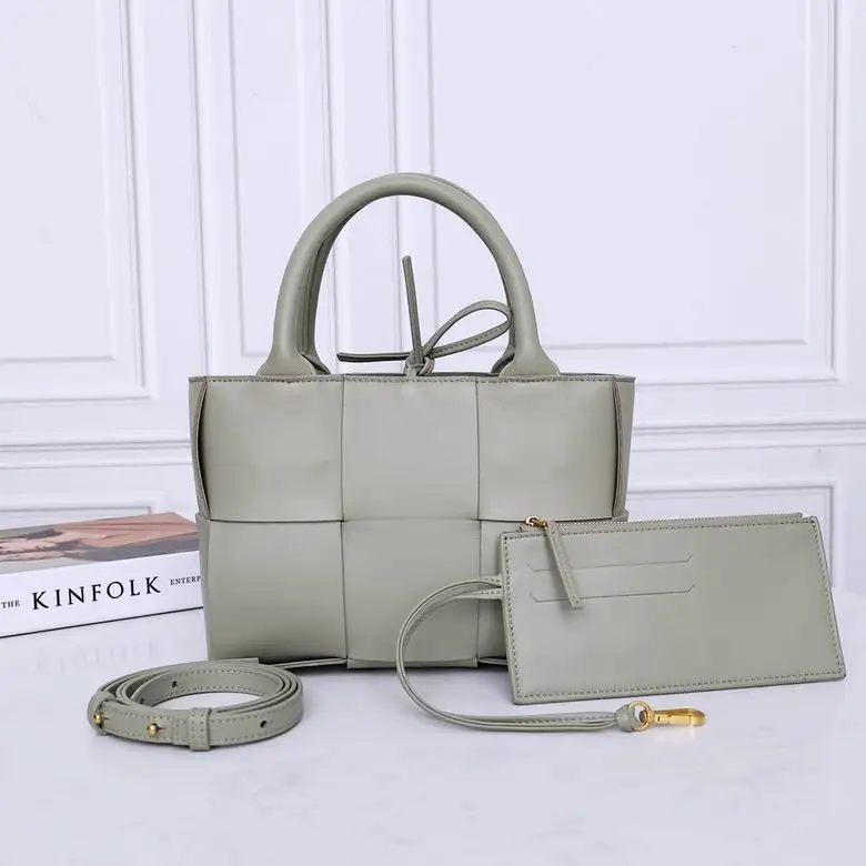 2236 25X16X8cm EL 11