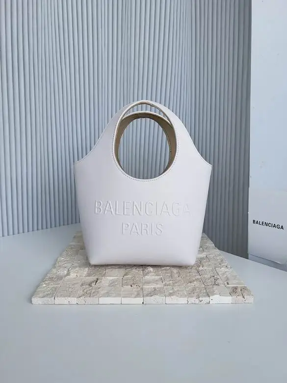 23.9X23.9X10.9cm 091105 GY