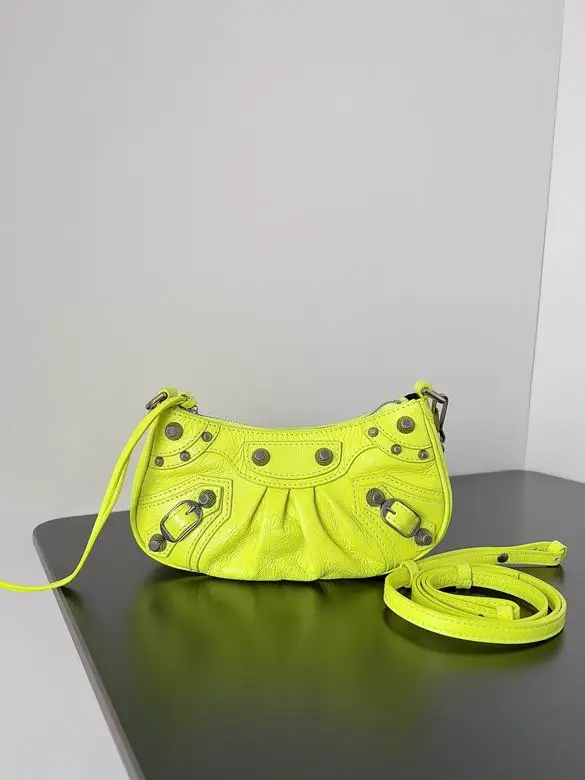 70507 20X13X4.5cm GY 8