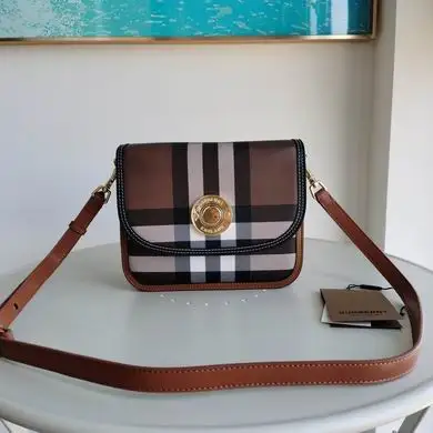 23.5X7X19.5cm 032602 IQ