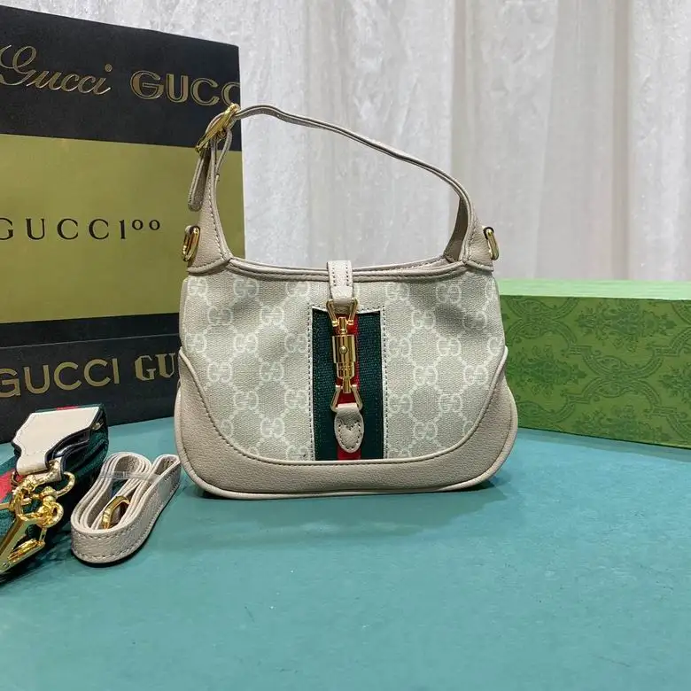 685127 19X13X3cm DF-1