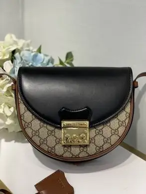 644524 22X19.5X6.5cm DF