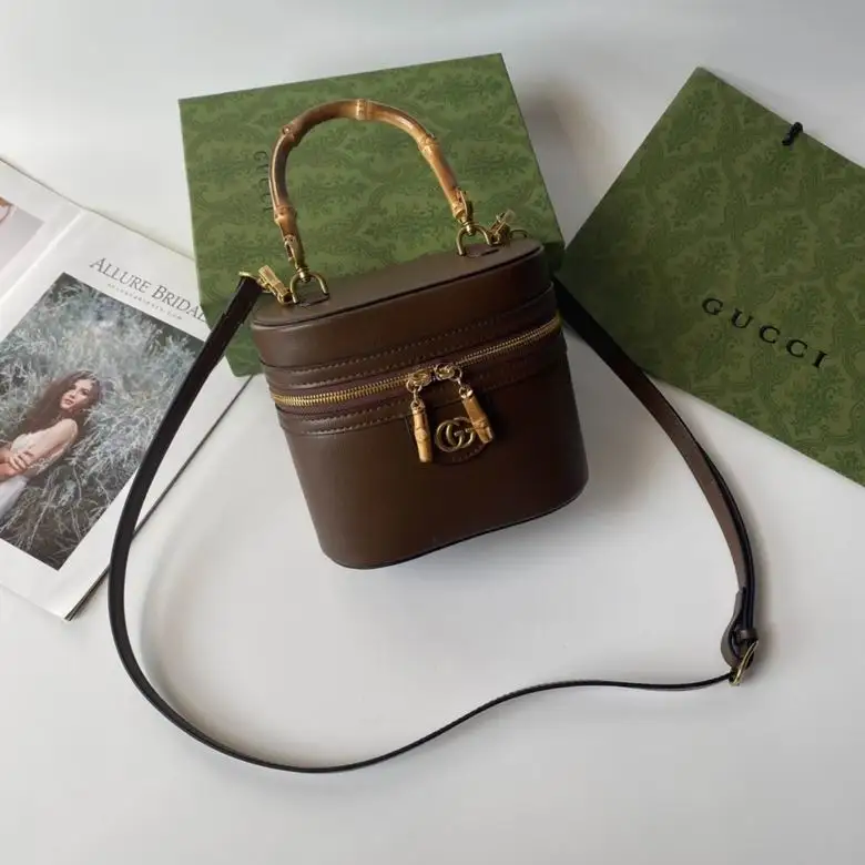 760200 15.5X13.5X4cm YG 2colour