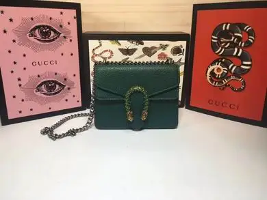 421970 20X15.5X5cm DF More