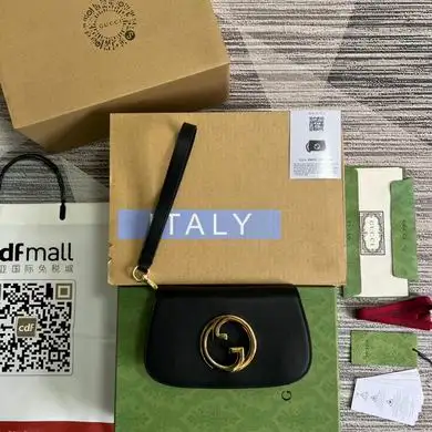 698630 22X13X5cm MP 3colour