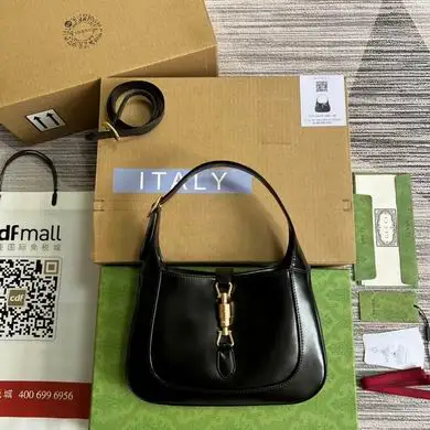 636709 28X19X4.5cm MP 1