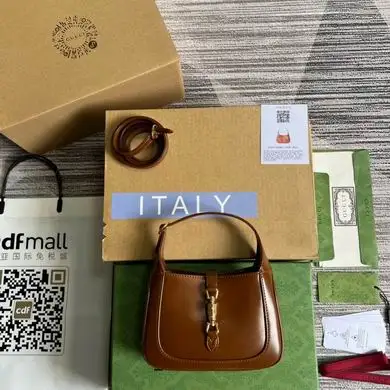 637091 19X13X3cm MP 9colour