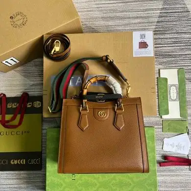 702721 27X24X11cm MP 6