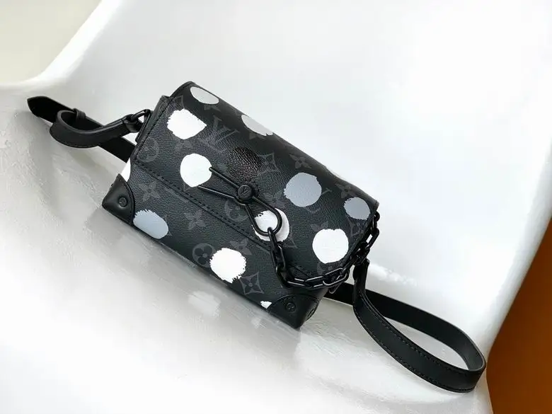 M81935 18X11X6.5cm WP