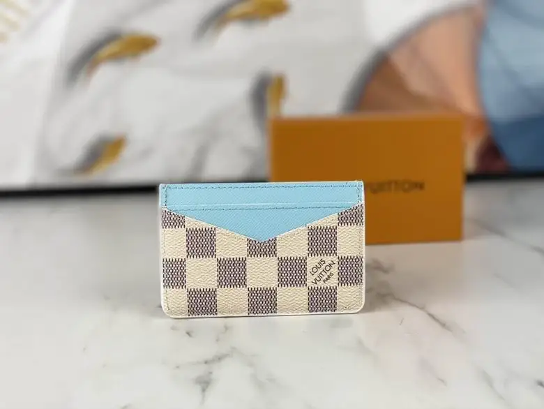 M60166 11X7X0.6cm YG 8