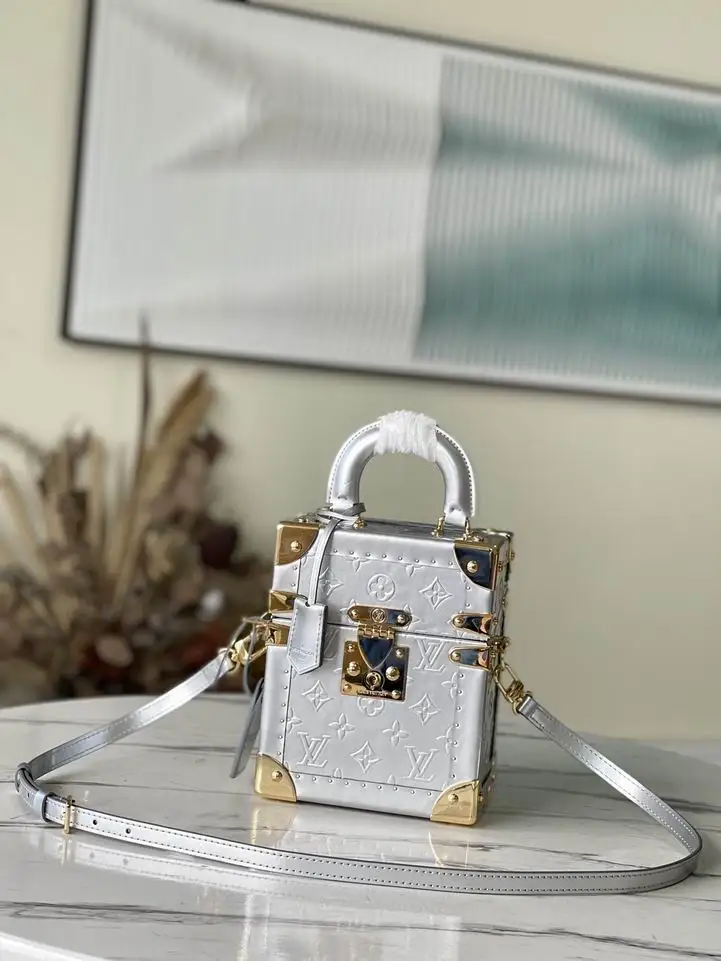 the Camera Box M10115 16x13x7.5cm gf1