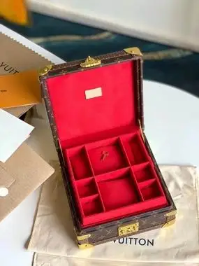 M4700SP 23X23X11cm QS 4