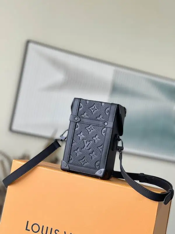 Trunk M82070 10.7x17.5x6.8cm gf