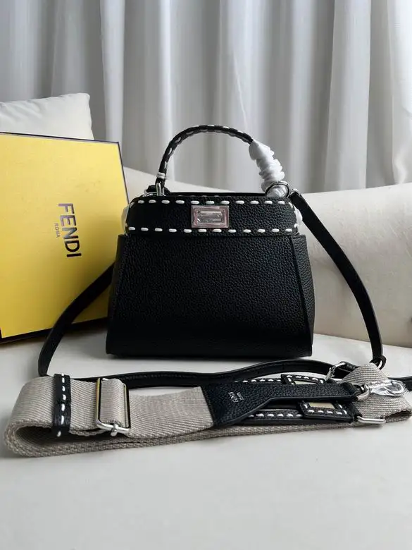 8BN244 23X11X18cm YG