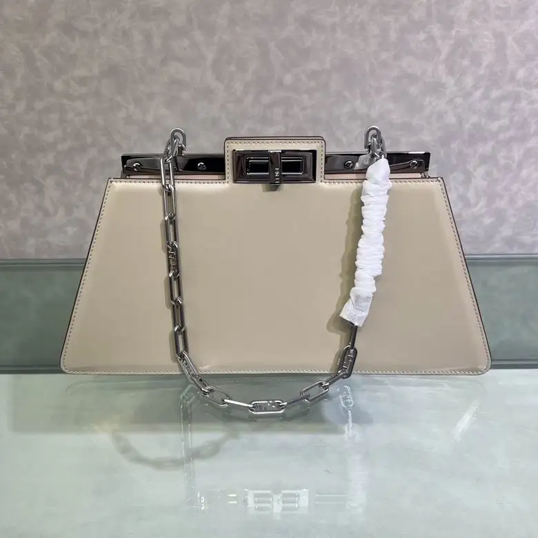 Peekaboo Cut 8001M 34X18.50X11cm H 1