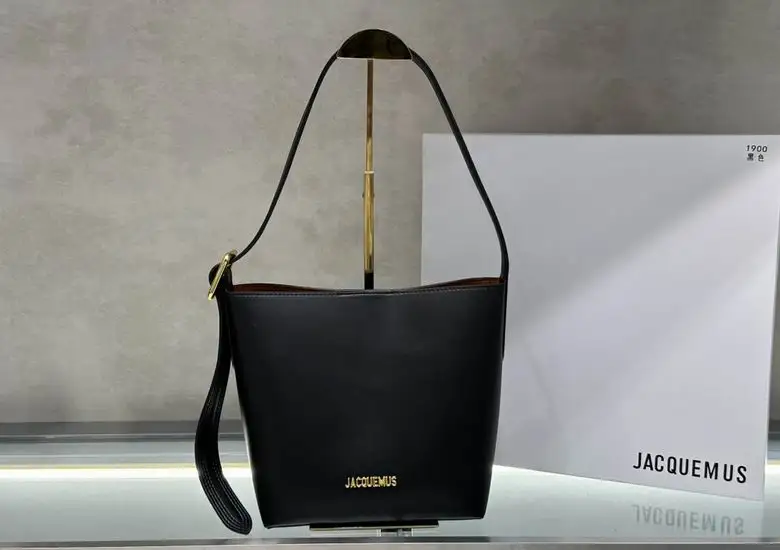 2025 Jacquemus Bucket bag