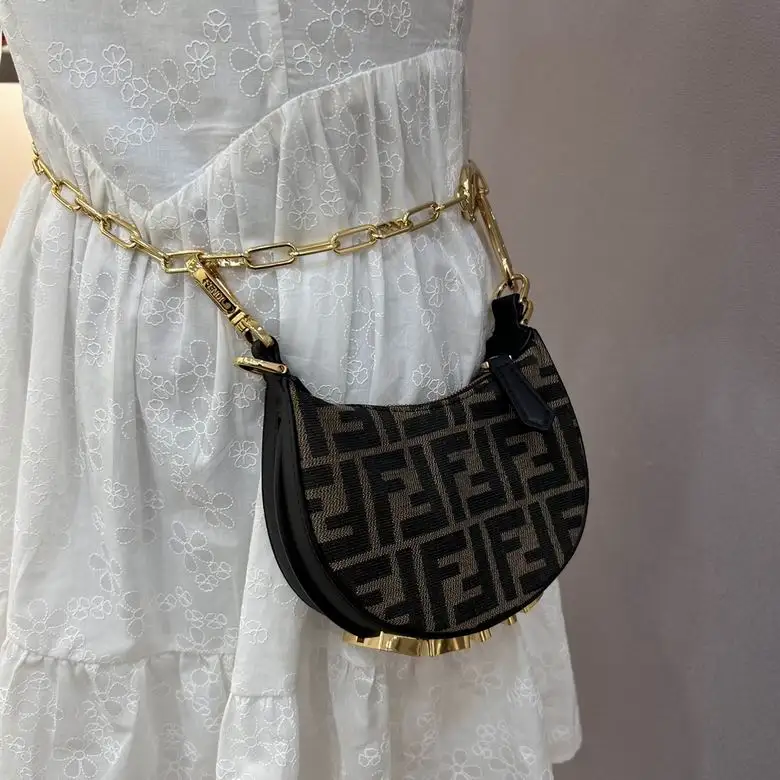 7014 16.5X14X5cm H 13