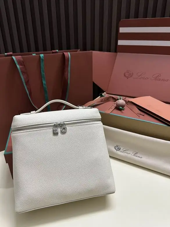 Extra Pocket L23.5 FAM6491 21X23.5X8cm LP 45