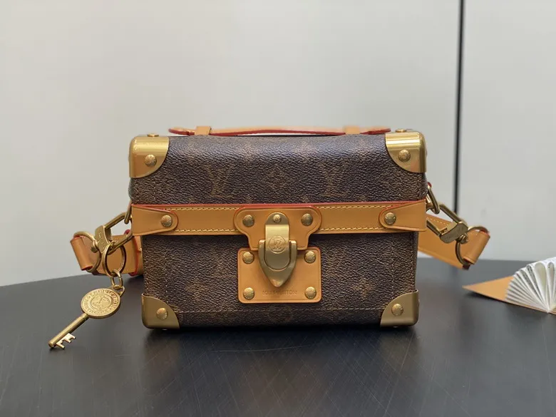 Trunk M11535 19x15x7cm gf