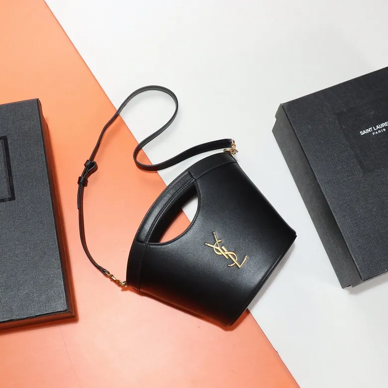 YSL leather 791069 29x19.5x10cm 8D