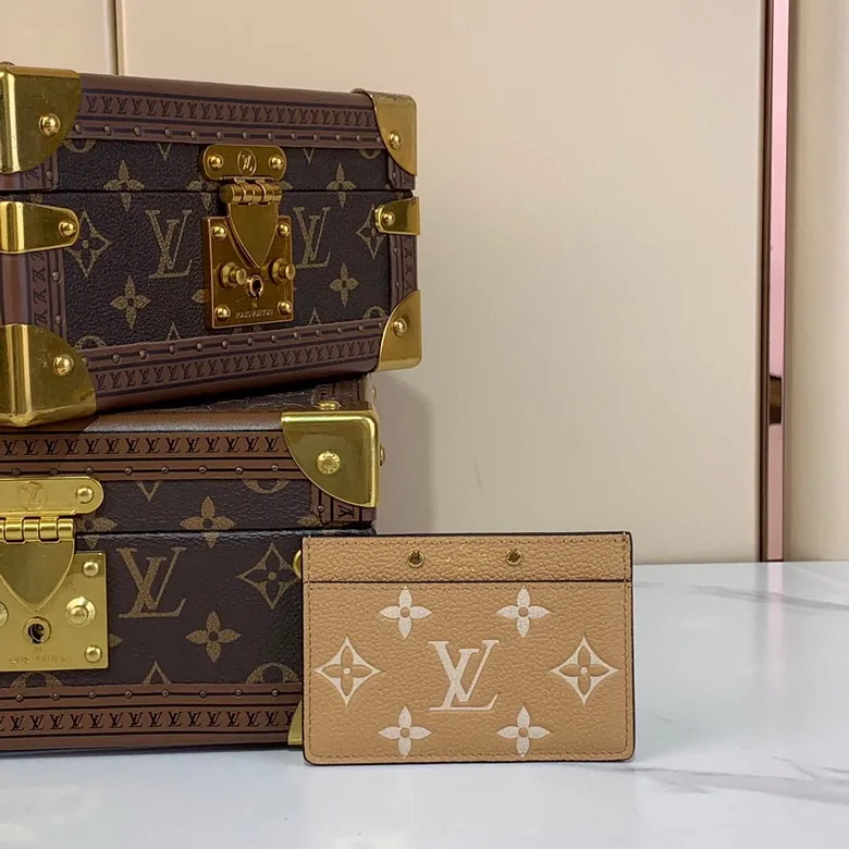 M62170 11x7.5x0.4cm gf.