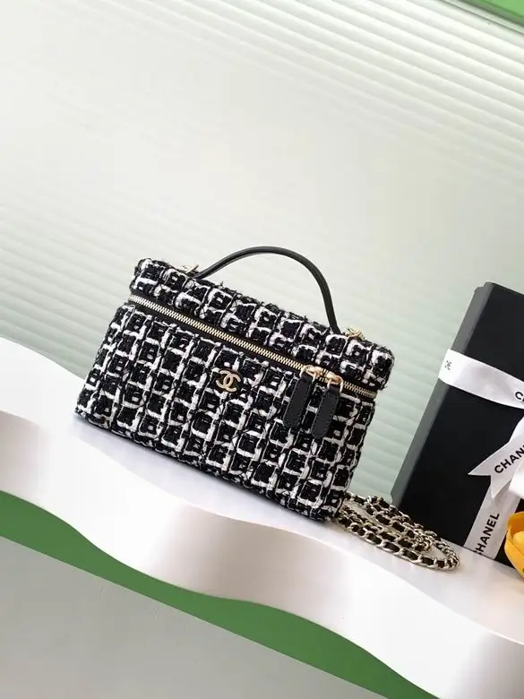 AP4407 17X19.5X5cm BL