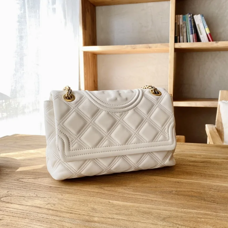 737 18X28X9.5cm XMh 8