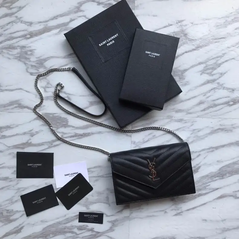 441974  19x12.5x4  cm mt