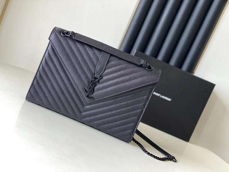 Monogram 26588 31X22X7.5cm 8D 4colour