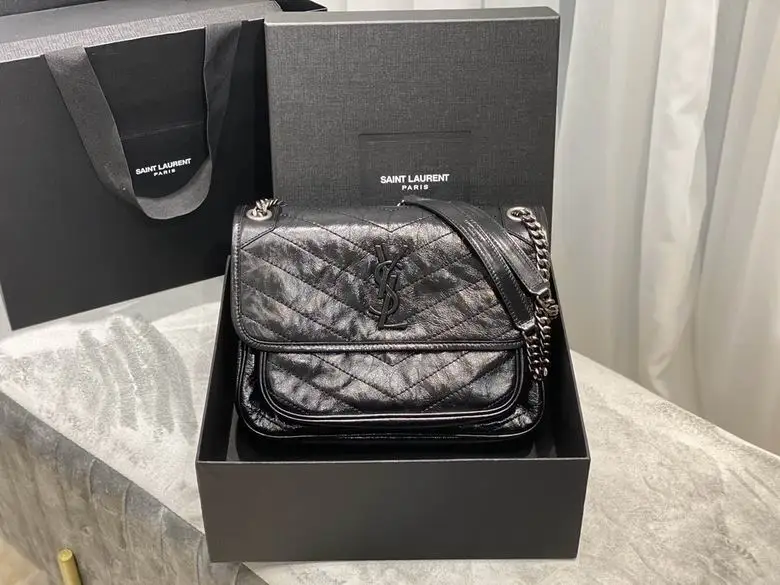 498894 28X20.5X8.5cm YG 10