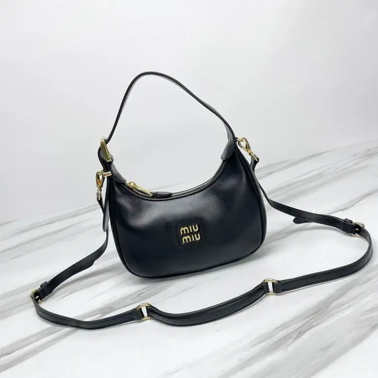 5BC161  20X17X6cm H 3colour