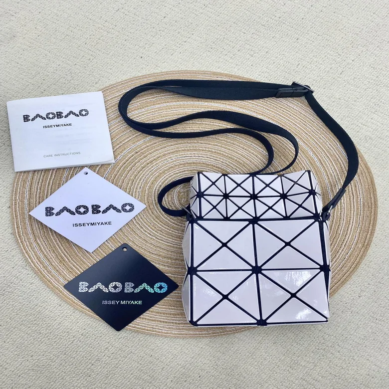 BB21AG671 170X117X57mm YT