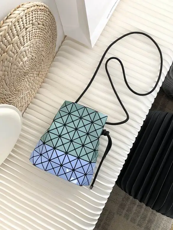 BB81-AG531 24X24cm YT 11colour