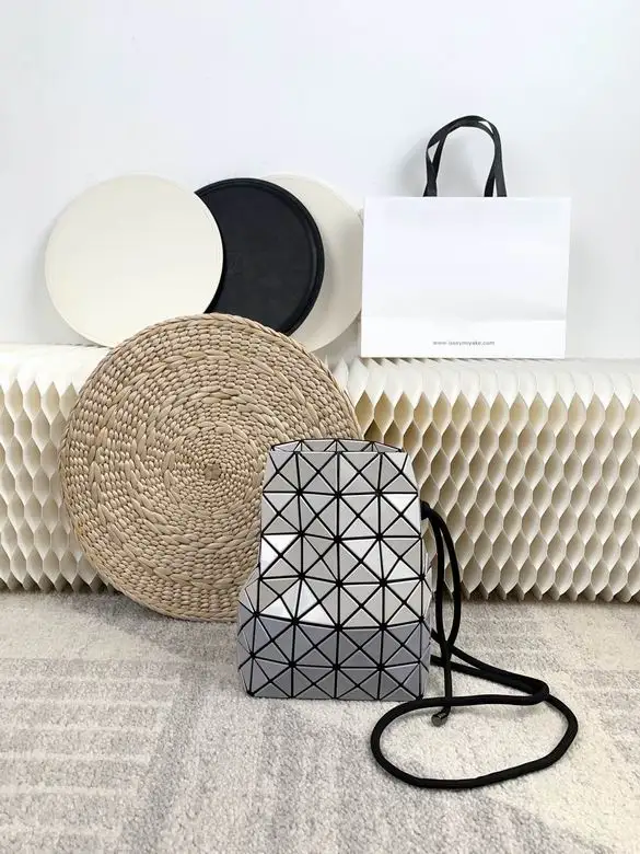 BB81-AG531 24X24cm YT 2