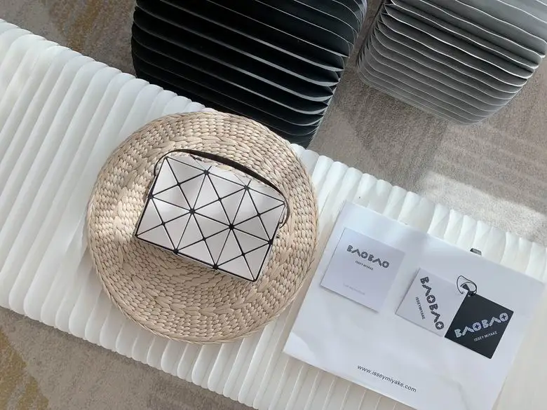 AG801 17X11X5.5cm YT 4