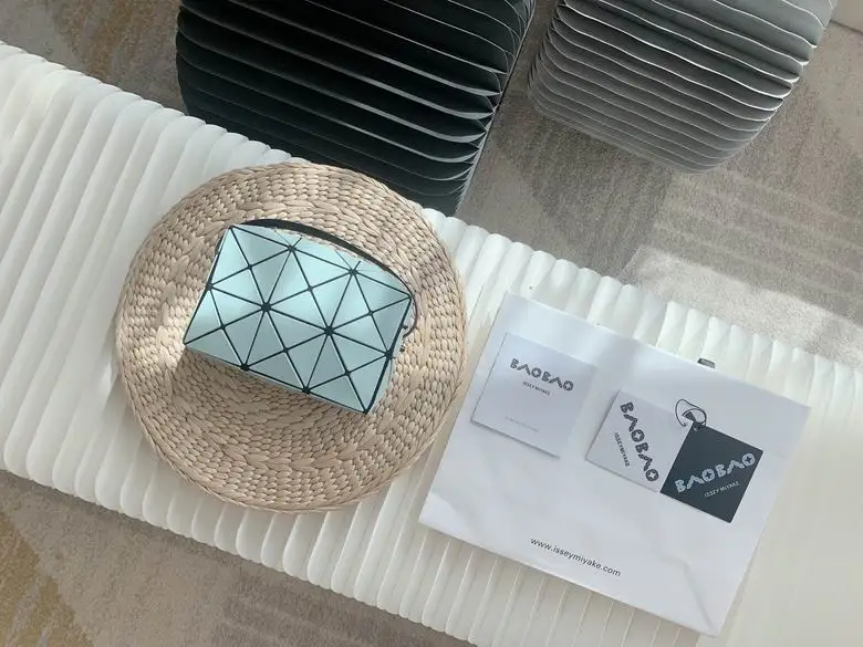 AG801 17X11X5.5cm YT 5