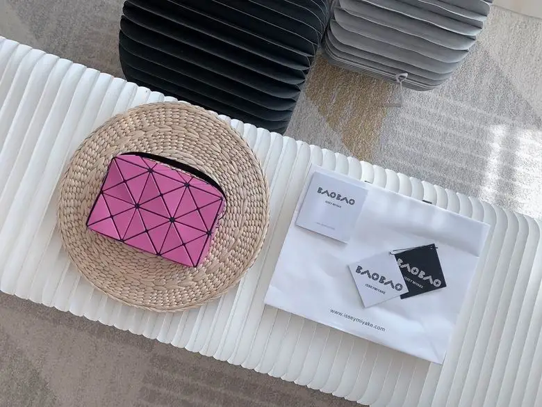 AG801 17X11X5.5cm YT 6