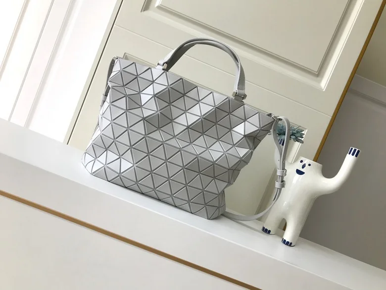 BB93-AG301 42X29X13cm YT 8