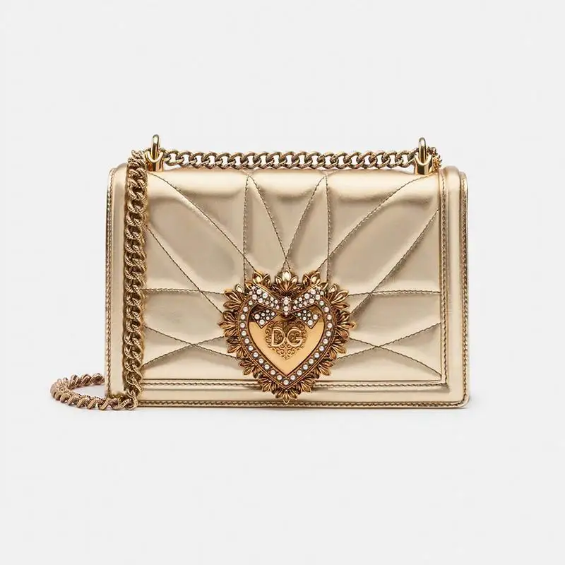 DG Devotion  26x17.5x7.5 cm yt