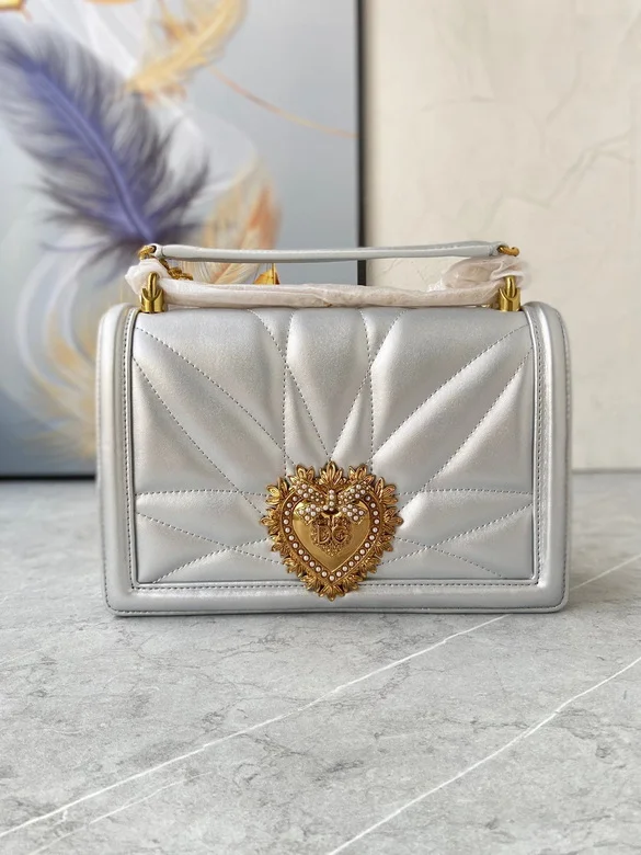 14.5X21X3cm 111603 YT  More