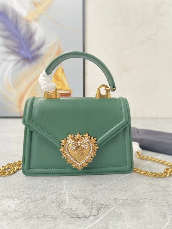 Devotion 24X17X9cm 072801 YT 7