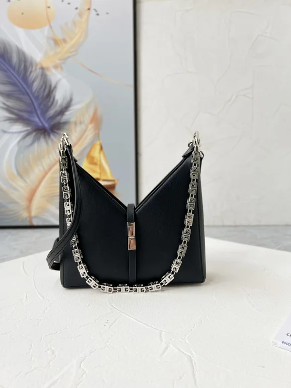 Cut Out 19X20X6cm 092003 YT