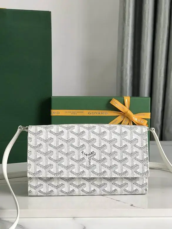 12X3.3X19cm 031711 XM 5