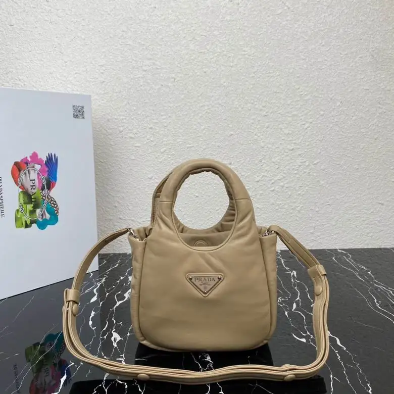 1BA359 18X15.5X10cm YG 7