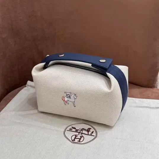 21cm 122303 AM 7colour