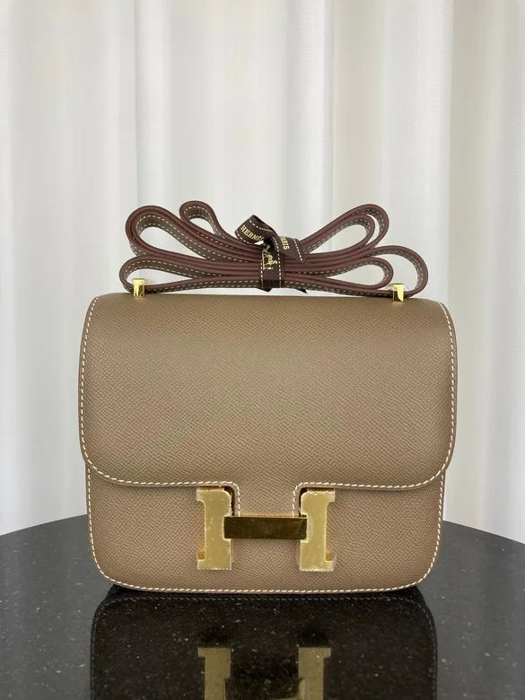 Constance 18cm 121402 AM 9