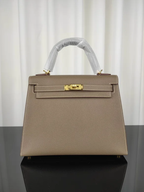 kelly 25cm 121404 AM