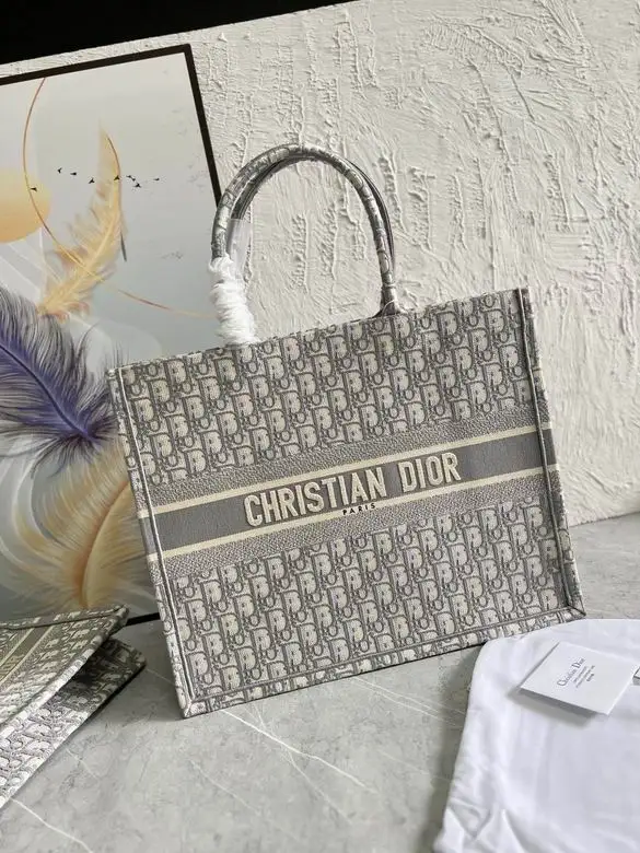 MM1286 41.5X35X18cm YT 1